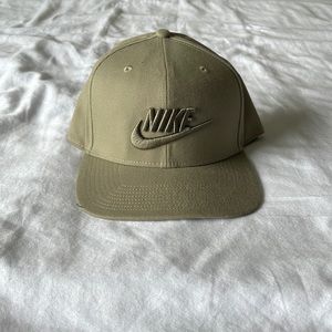 Nike DriFit Hat
